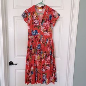 Bernie Dexter Kelly in Orange Floral M NWT